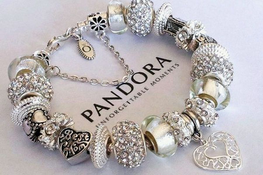  Ювелірний бренд Pandora планує перейти на виробництво з перероблених срібла та золота 