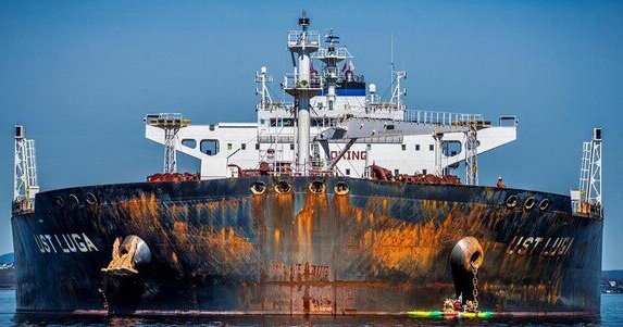  Біля Босфору збільшився затор із танкерів із російською нафтою 