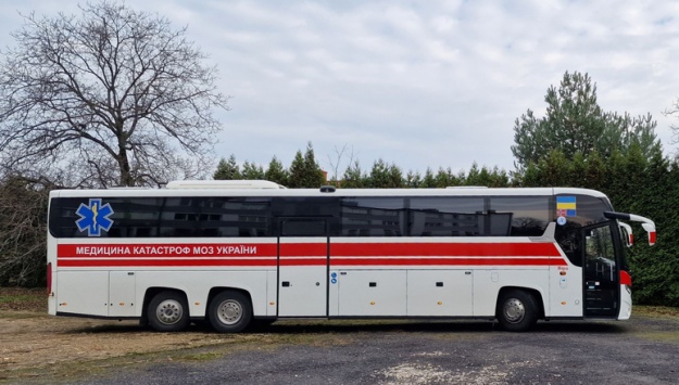  Норвегія передала Україні військові медичні автобуси через механізм НАТО 