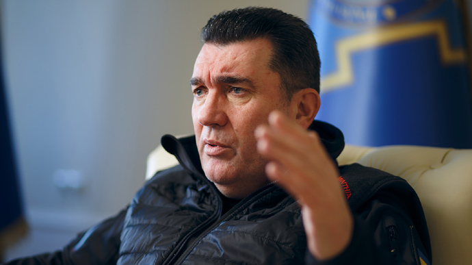 Данілов – Медведєву: погроза й застосування ядерної зброї РФ – це акт суїциду 