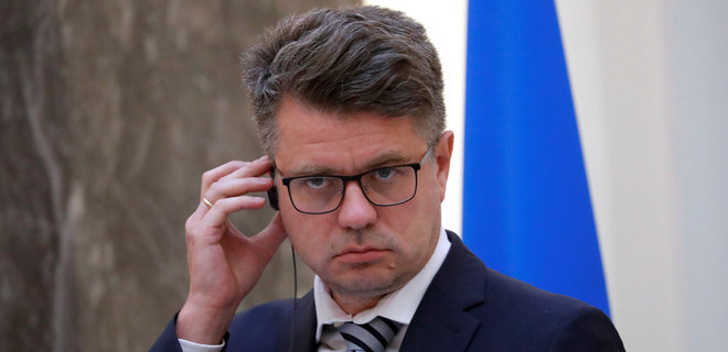  Естонія хоче достроково припинити імпорт нафтопродуктів із Росії 