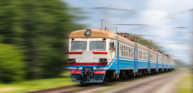  Укрзалізниця запустила продаж абонементів на проїзд в електричках у 10 областях 