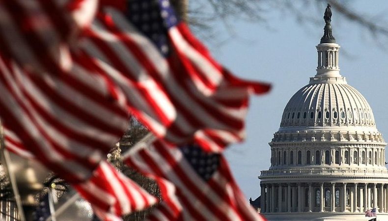  США готові допомагати економіці України на $1,5 млрд щомісяця, очікують того ж від ЄС – Bloomberg 