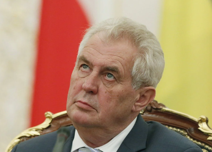 Президент Чехії вважає, що країна має видавати візи росіянам, які біжать від мобілізації 