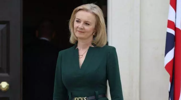  Прем’єрка Британії оголосила про замороження рахунків за газ і світло на два роки 