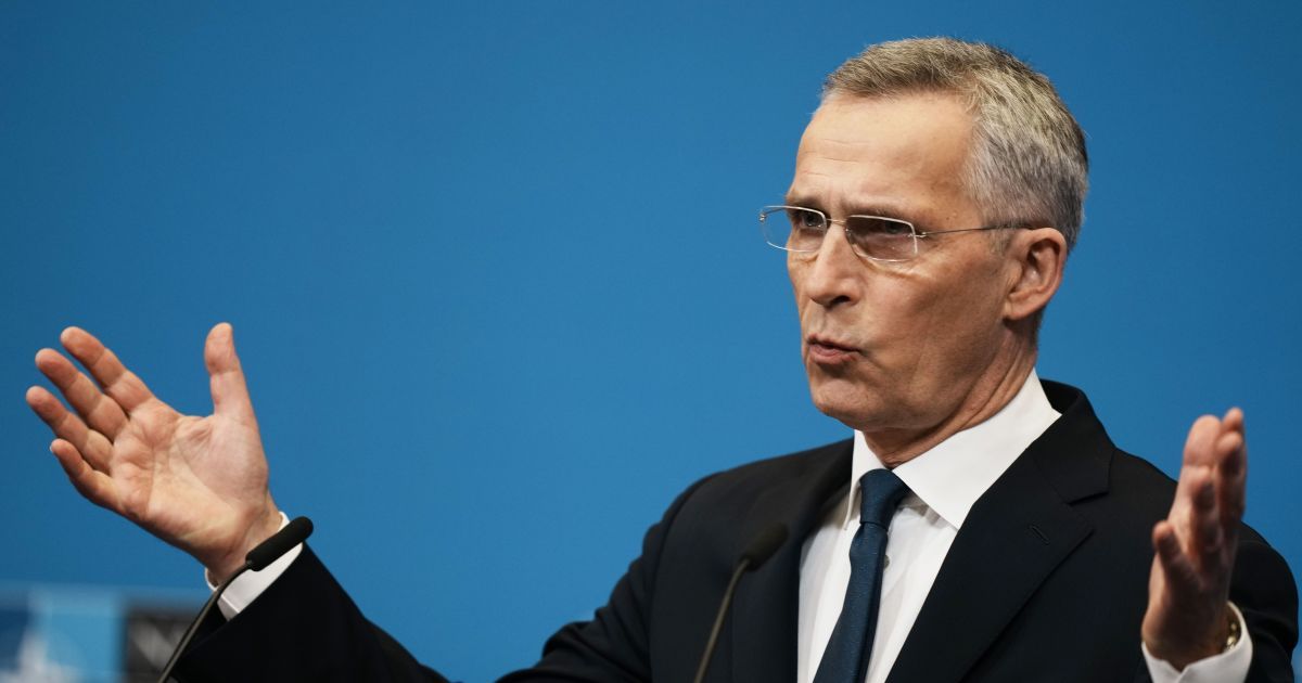  Столтенберг сказав президенту Сербії, що сили НАТО готові втрутитись у Косові 