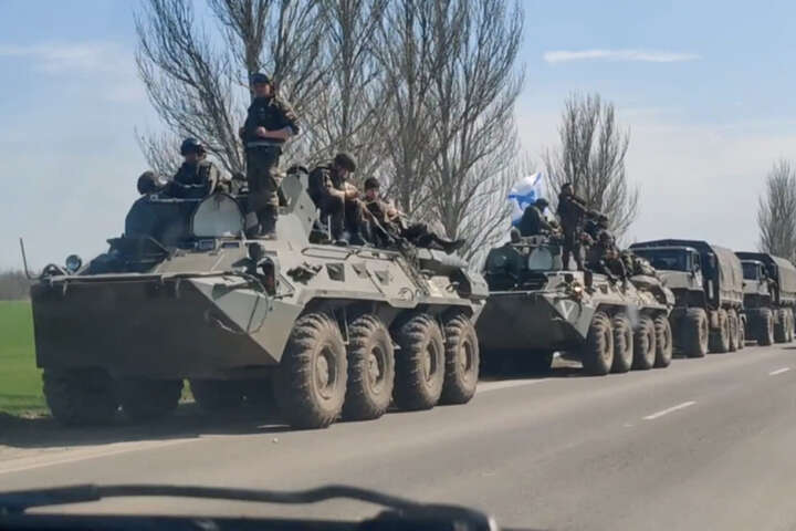  Рашисти стягують важке озброєння у бік Херсона, – Федоров 