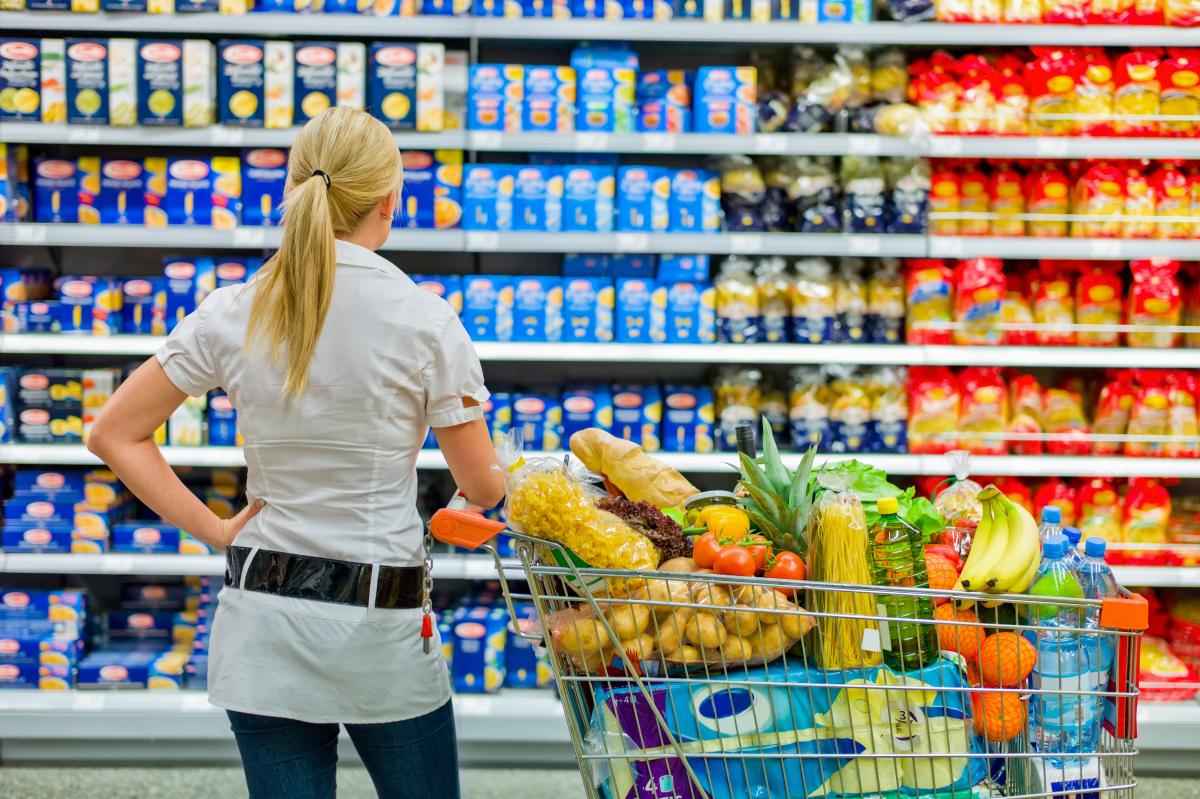  До кінця року ціни в Україні можуть зрости ще на 10-15% - економіст 