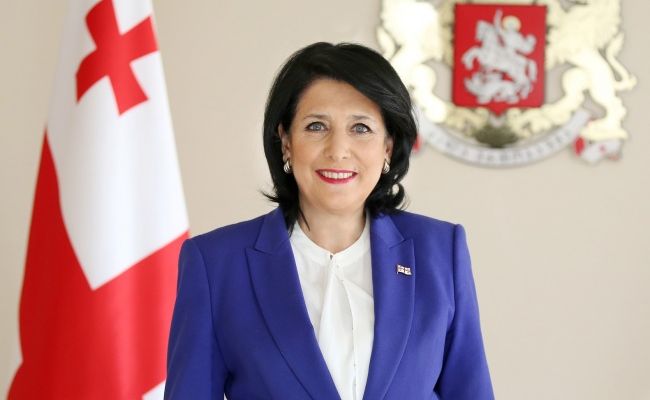  Президент Грузии допустила запрет деятельности пророссийских и гомофобных агрессивных групп 