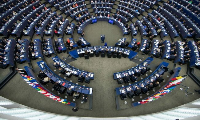  В Европарламенте готовят призыв к лидерам ЕС предоставить Украине статус кандидата 