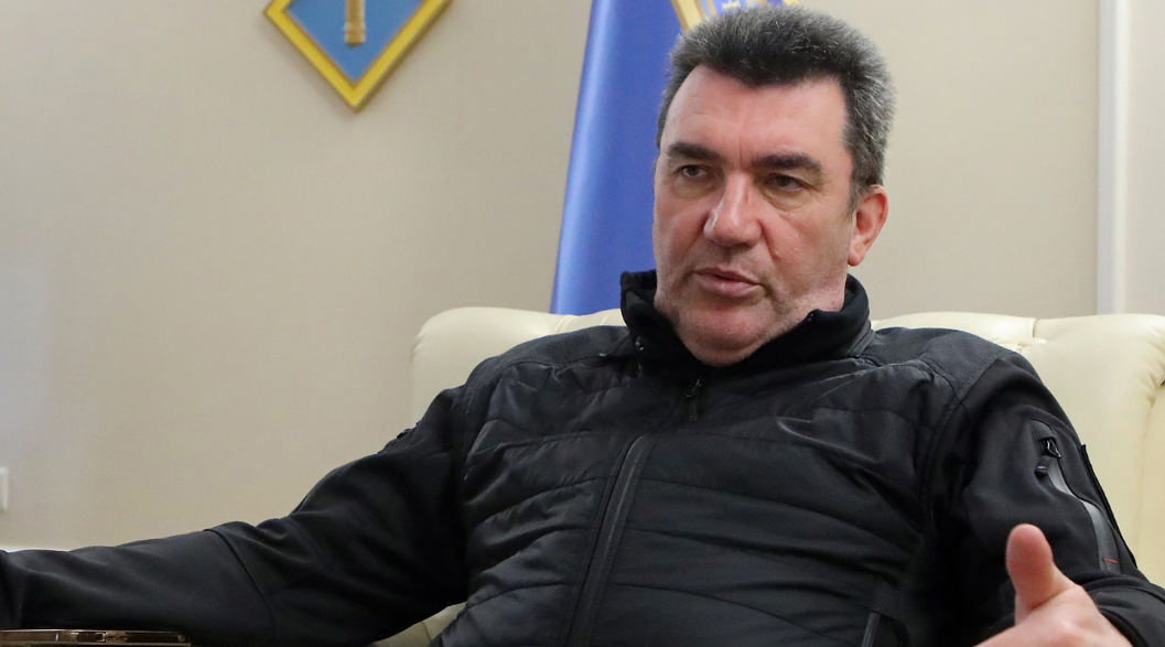  Олексій Данілов: З територій, які росіяни захоплюють, частину населення депортують на Далекий Схід 