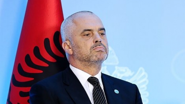  Премьер Албании поддержал идею Макрона о новом сообществе для стран, не входящих в ЕС 