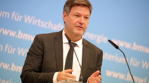  Германия готова поддержать нефтяное эмбарго против России без участия Венгрии 