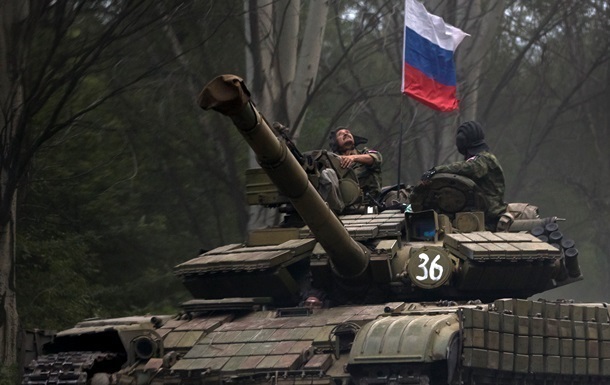  Россия заявила о выводе 10 военных колонн из Крыма 