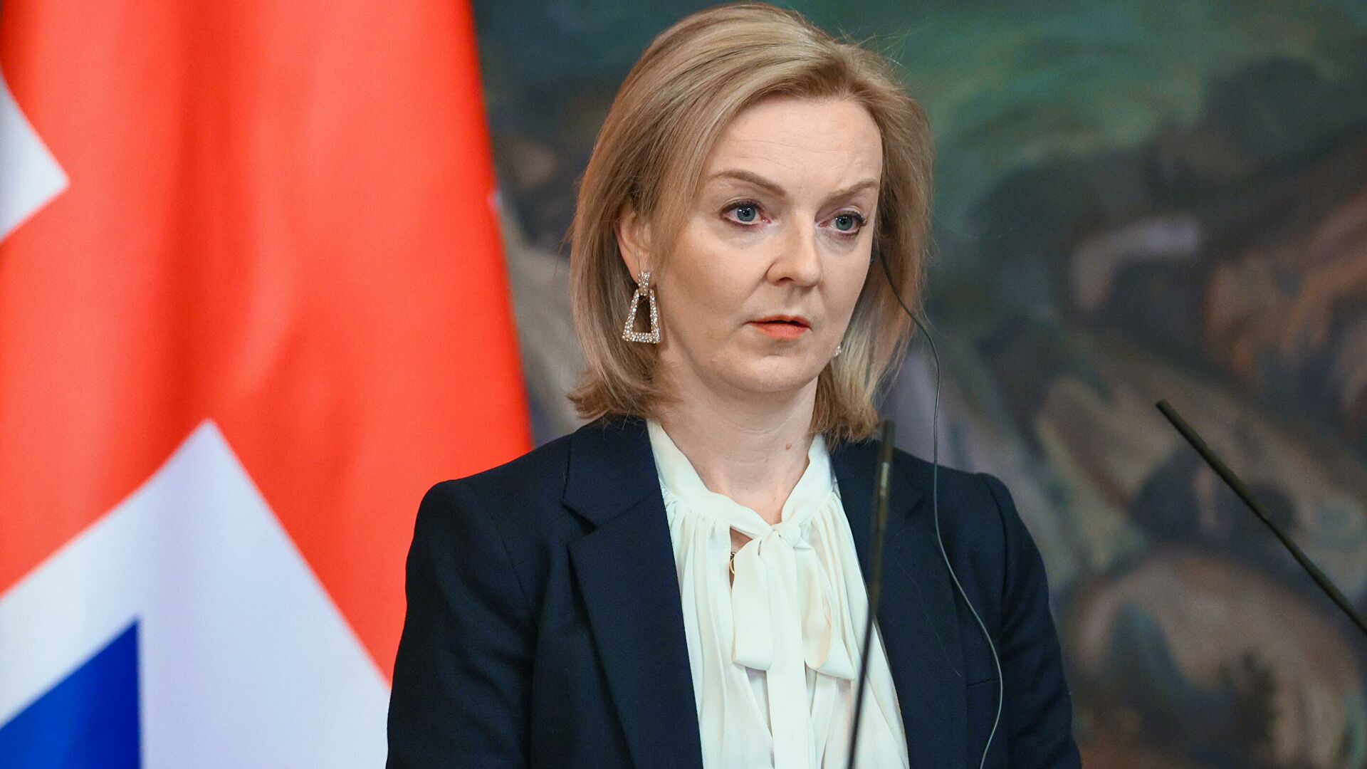  Глава МИД Британии: Путин может затянуть нынешний кризис на месяцы 