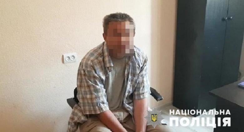  Оболонський суд столиці призначив покарання киянину за грабіж та розбещення двох малолітніх 