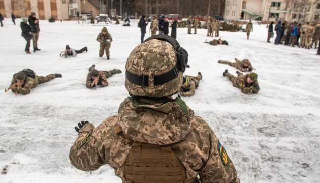  Щоденно понад сто добровольців хочуть вступити до лав тероборони – Кличко 
