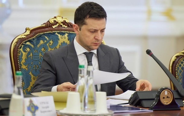  Зеленский подписал закон о налогах 