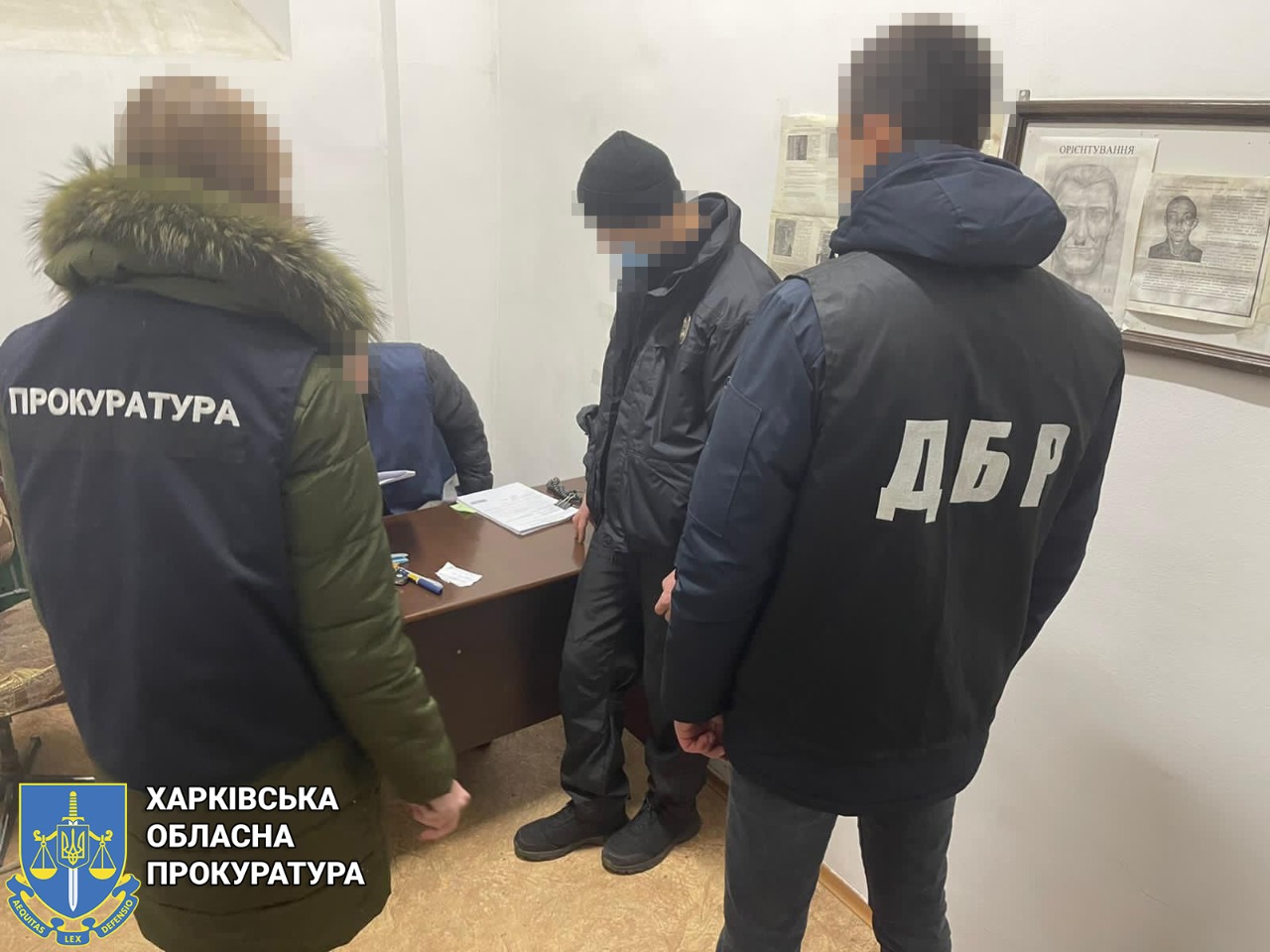  Затримано поліцейського, який збував наркотики ув’язненому 
