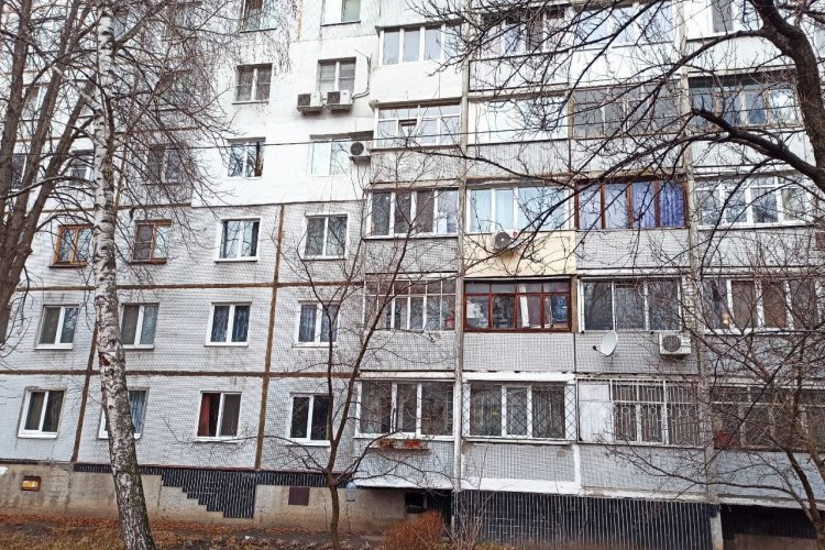  В Харькове мамаша задушила ребенка, позвонила в полицию и попыталась покончить с собой 