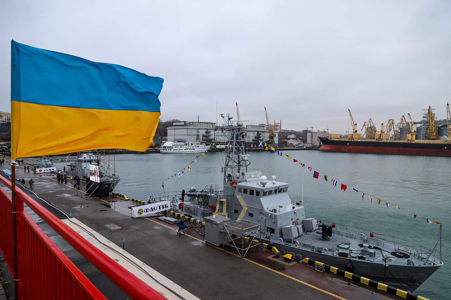  «Фастів» та «Суми» ввели до складу ВМС України 