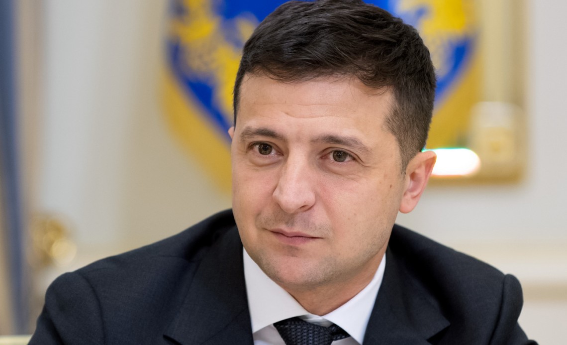  Зеленский поздравил волонтеров с праздником 