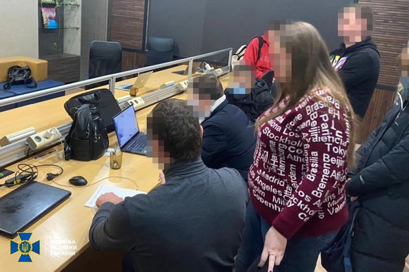  СБУ знешкодила потужну ботоферму: 6 тисяч акаунтів працювали на розхитування протестних настроїв 