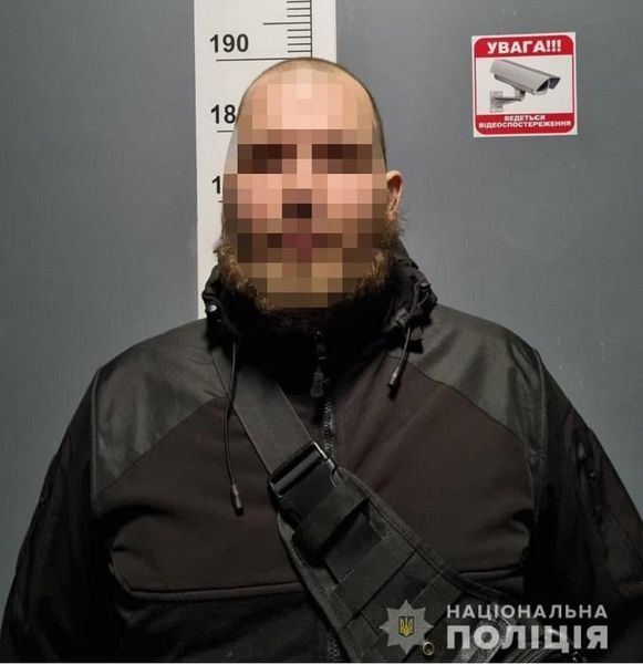  Столичні оперативники викрили місцевого мешканця у незаконному зберіганні вогнепальної зброї 