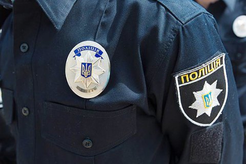  За вчинення хуліганства в одному із розважальних закладів столиці слідчі поліції повідомили про підозру трьом чоловікам 