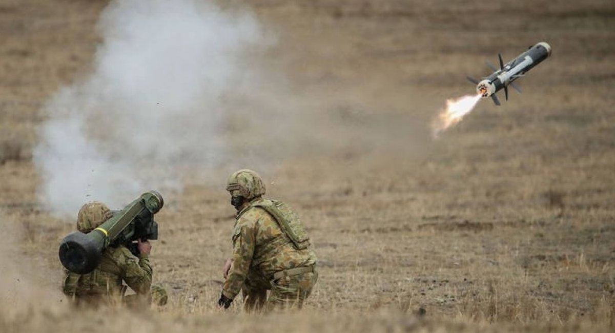  Збройні Сили України відпрацьовують нову тактику застосування Bayraktar TB2 та "Джевелінів" 