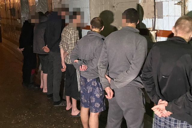  Заключенный из колонии организовал сеть по обворовыванию украинцев онлайн 