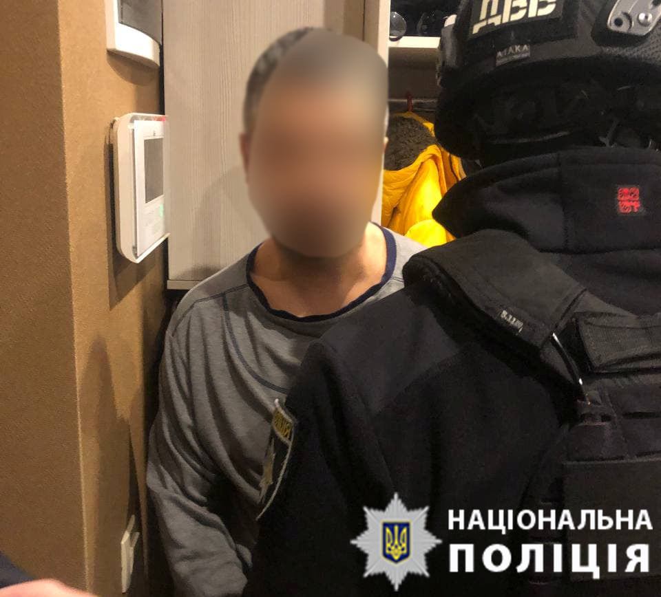  Поліція викрила наркосиндикат копів, які «садили на голку» дітей 