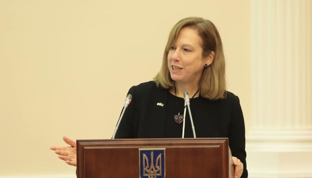  Квін вважає, що судова реформа потрібна Україні для вступу до НАТО і Євросоюзу 