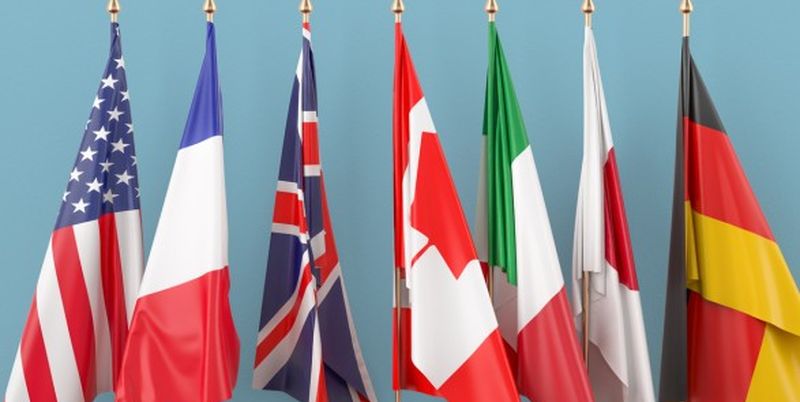  ФРГ сдержанно отреагировала на идею Трампа о саммите G7 с участием РФ 