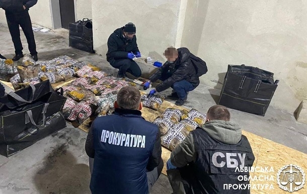  Четверо граждан Турции ввезли в Украину тонну героина под видом риса 