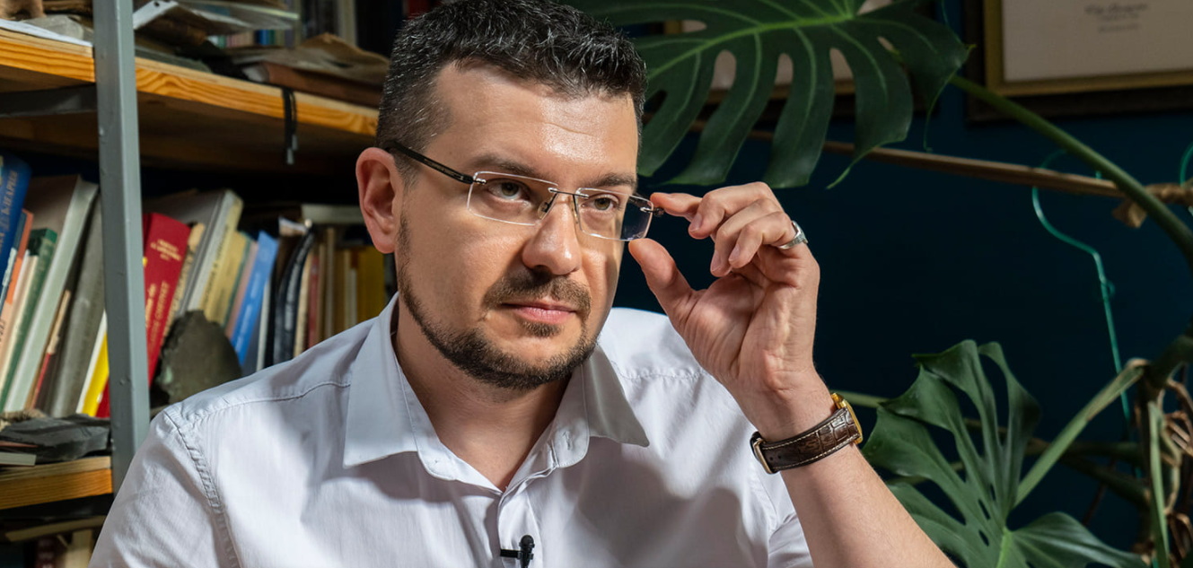  Конституція Орлика – це договір еліт, якого не існує в Україні навіть через 30 років незалежності – історик Олександр Алфьоров 