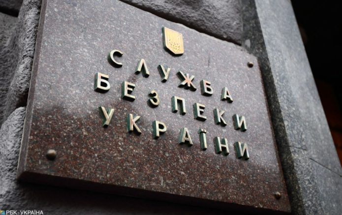  “Заробили” 6,3 млн гривень на зарплатах медиків. СБУ викрила корупцію у лікарні Києва  