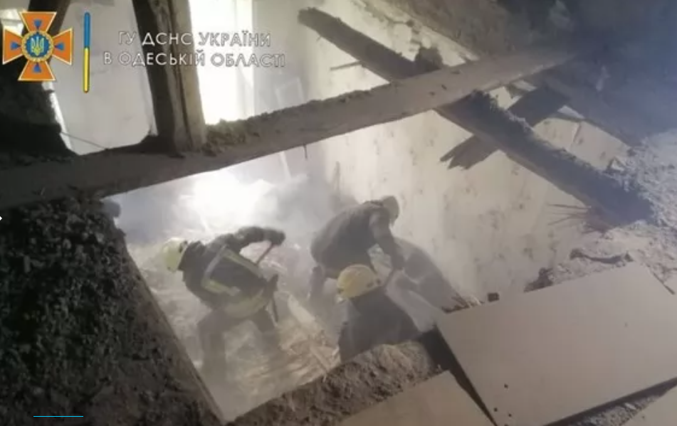  В Одессе обвалился еще один дом. Погибла женщина 