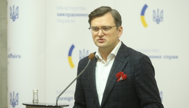  Україна не веде прямих переговорів з окупаційною владою на Донбасі – Кулеба 