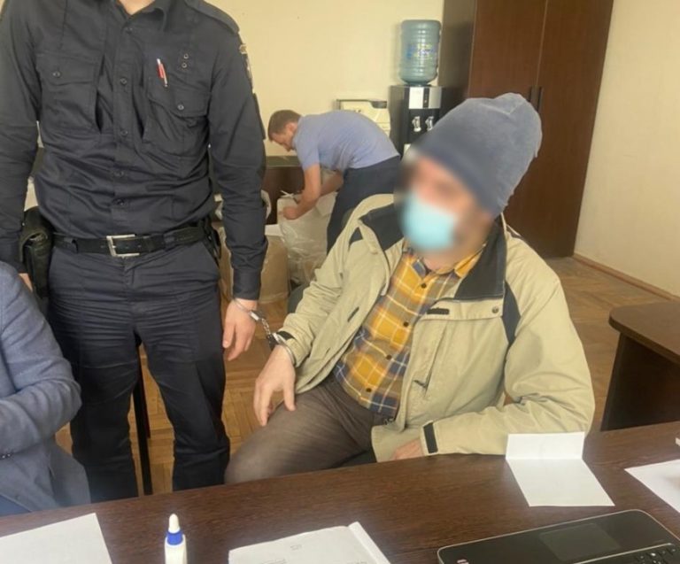  Перед судом постане “зірковий” фотограф Ктиторчук, який нібито розбещував та гвалтував неповнолітніх дівчат 