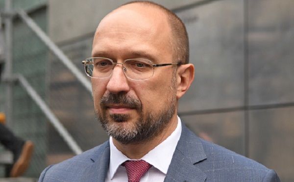  Шмыгаль опубликовал стратегию выхода из карантина: В мае украинцы должны выйти на работу 