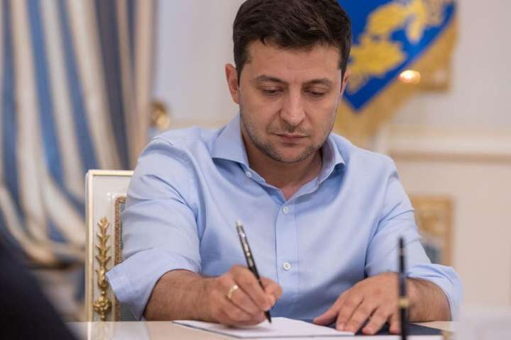  Зеленський змінив голів СБУ в трьох областях та у Києві  