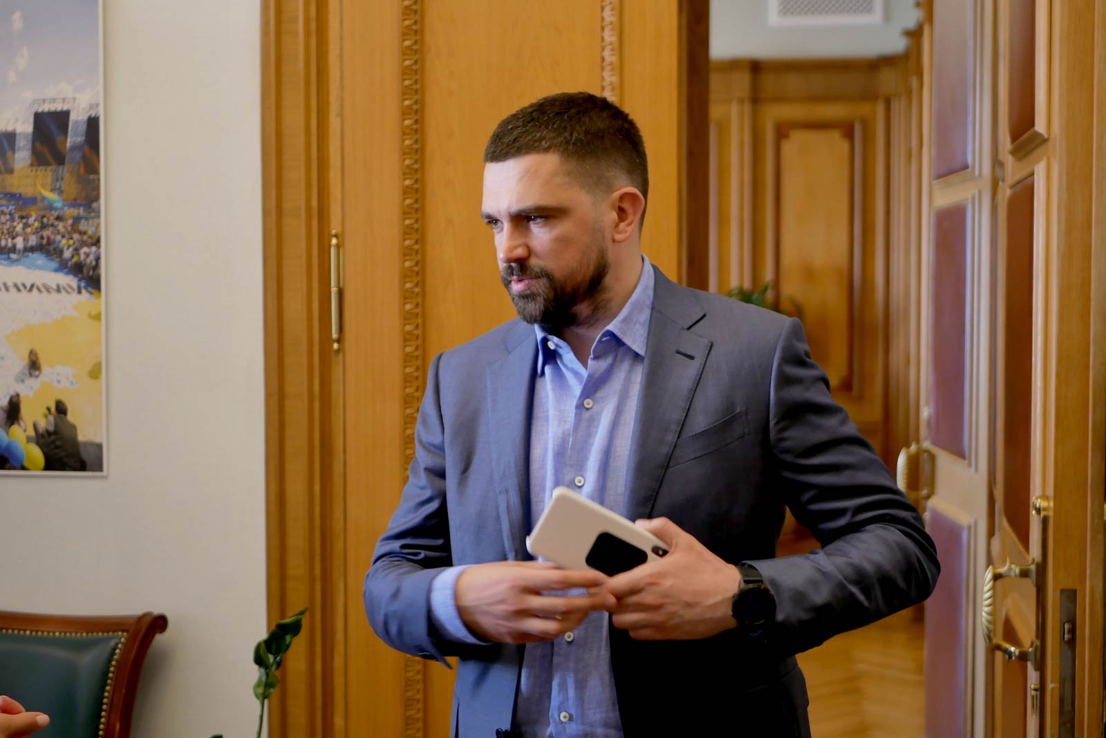  Неожиданная кандидатура: в "Слуге народа" рассказали, кого выдвинут на выборы мэра Киева 