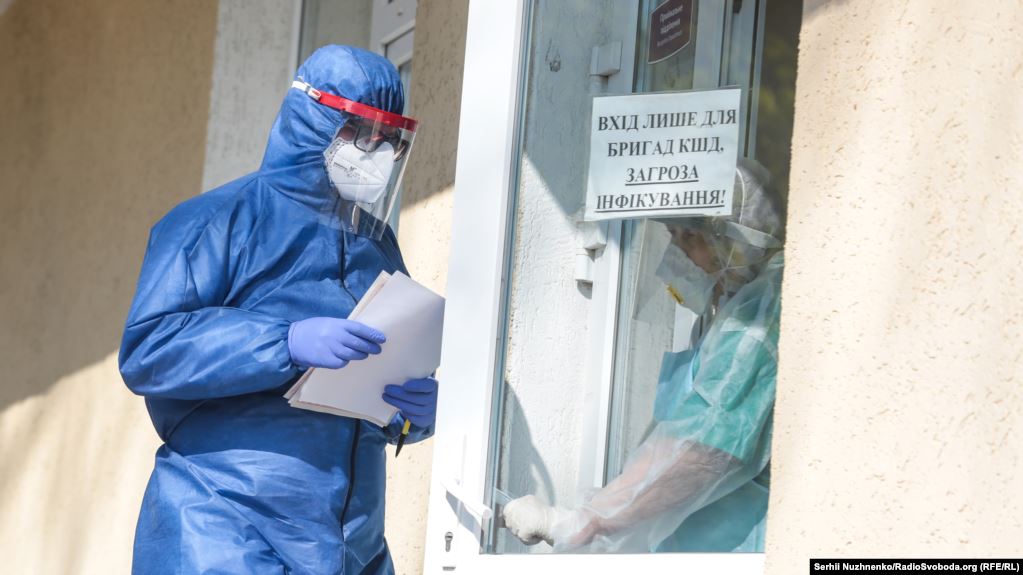  У Кривому Розі з 15 «самовільно виписаних» головлікарем пацієнтів з COVID-19 двоє померли – ОДА 