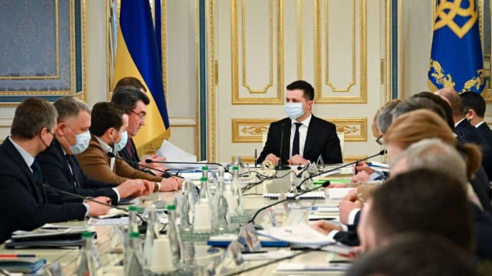  Зеленський анонсував нові санкції проти контрабандистів та законопроєкт про олігархів 
