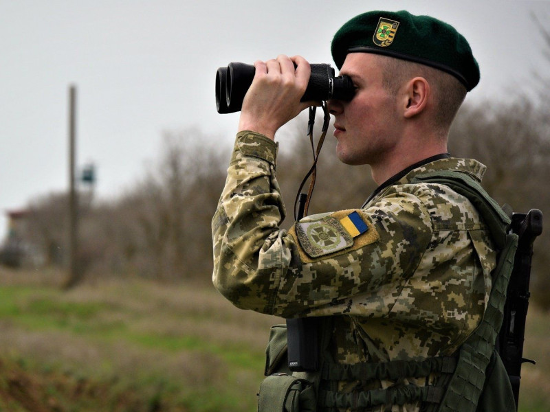  На границе с Польшей задержали контрабандную партию брендовой одежды, обуви и аксессуаров на 3,5 млн грн, которую пытались ввезти под видом гуманитарки 