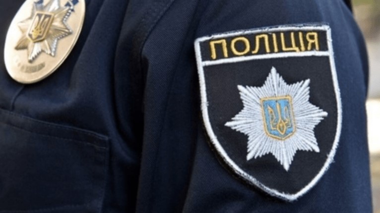  У Миколаєві кримінальний авторитет накинувся на поліцейського з ножем та намагався вбити 