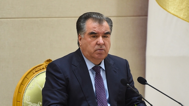  Президент Таджикистана призвал фермеров отложить пост в Рамадан 