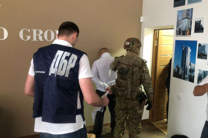  ДБР затримало «радника Зеленського» на хабарі у понад мільйон гривень 