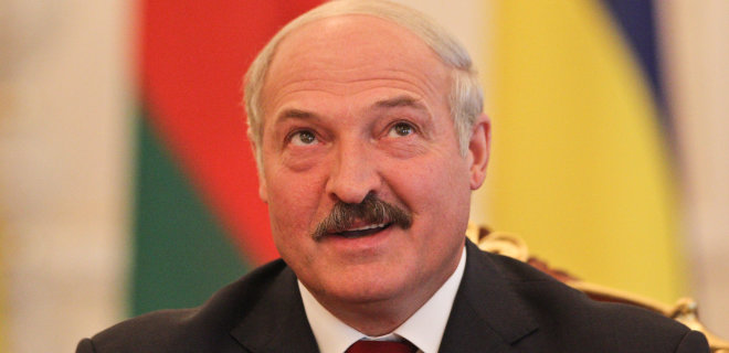  Лукашенко заявил, что Россия вмешивается во внутренние дела Беларуси 